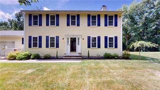 6 Forest Hill Drive, North Smithfield, RI 02896