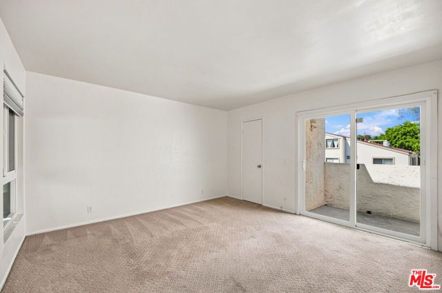 18411 Hatteras Street 218, Los Angeles, CA 91356