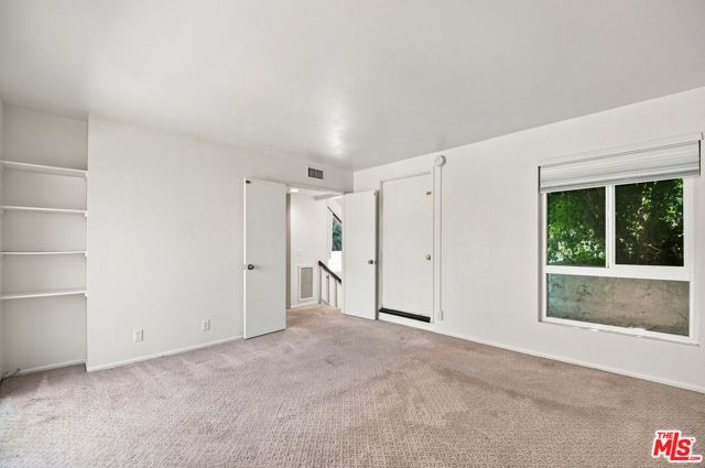 18411 Hatteras Street 218, Los Angeles, CA 91356