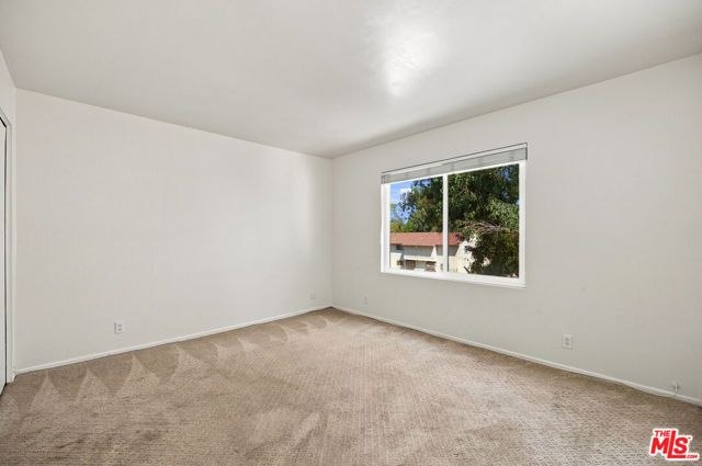 18411 Hatteras Street 218, Los Angeles, CA 91356
