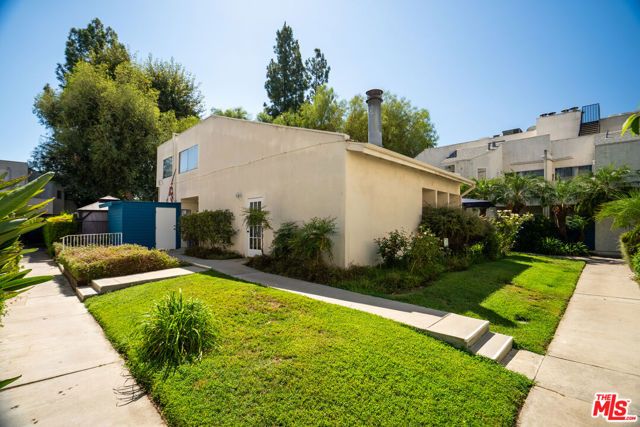18411 Hatteras Street 218, Los Angeles, CA 91356