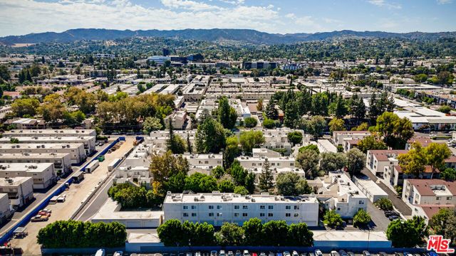 18411 Hatteras Street 218, Los Angeles, CA 91356