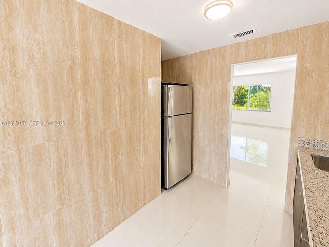 1027 94th Street 7, Bay Harbor Islands, FL 33154