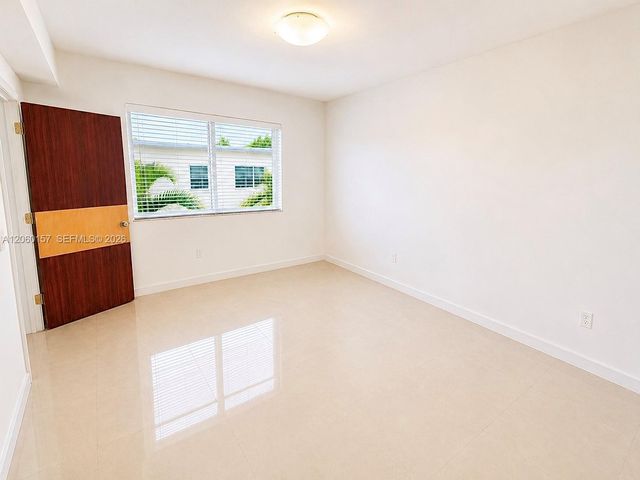 1027 94th Street 7, Bay Harbor Islands, FL 33154
