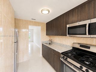 1027 94th Street 7, Bay Harbor Islands, FL 33154
