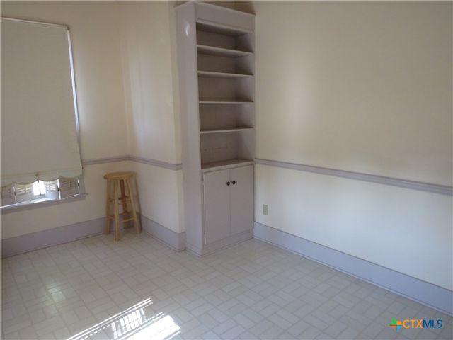 342 W Oak Street, Goliad, TX 77963