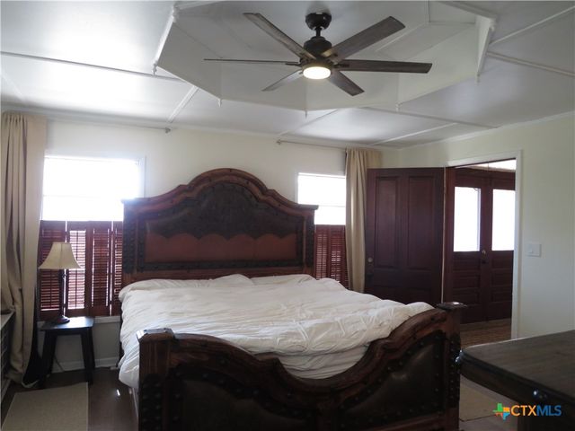 342 W Oak Street, Goliad, TX 77963