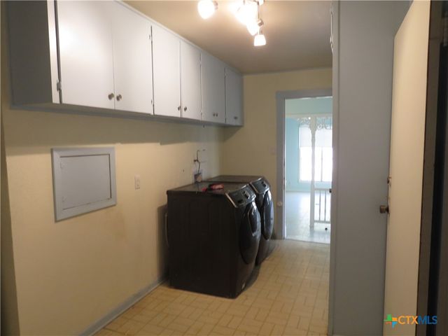 342 W Oak Street, Goliad, TX 77963