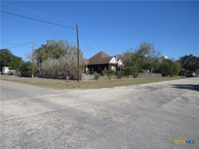342 W Oak Street, Goliad, TX 77963