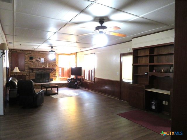 342 W Oak Street, Goliad, TX 77963