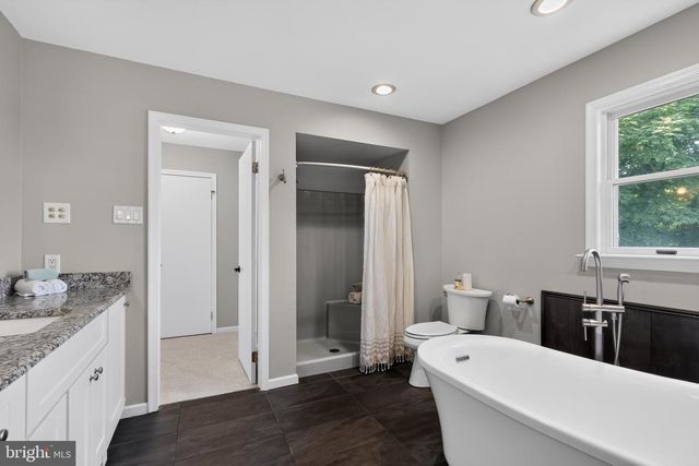 2002 BROAD ST, Perkasie, PA 18944