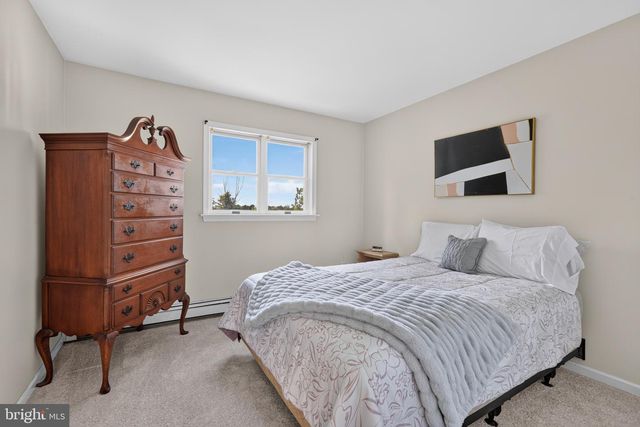 2002 BROAD ST, Perkasie, PA 18944