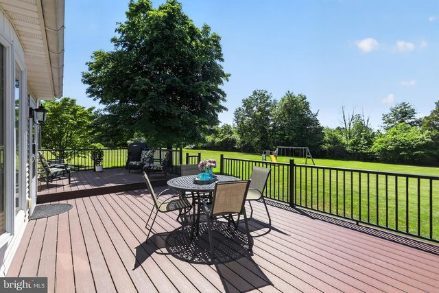 2002 BROAD ST, Perkasie, PA 18944