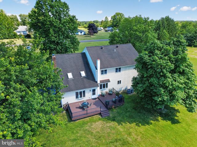 2002 BROAD ST, Perkasie, PA 18944