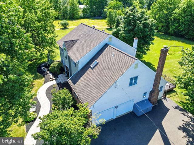 2002 BROAD ST, Perkasie, PA 18944