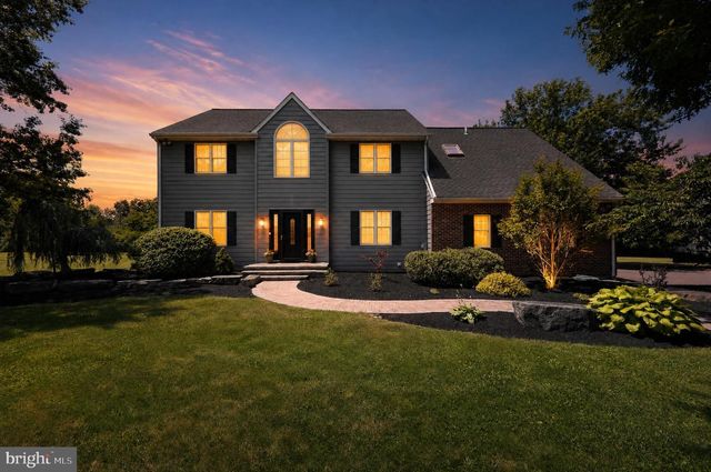 2002 BROAD ST, Perkasie, PA 18944