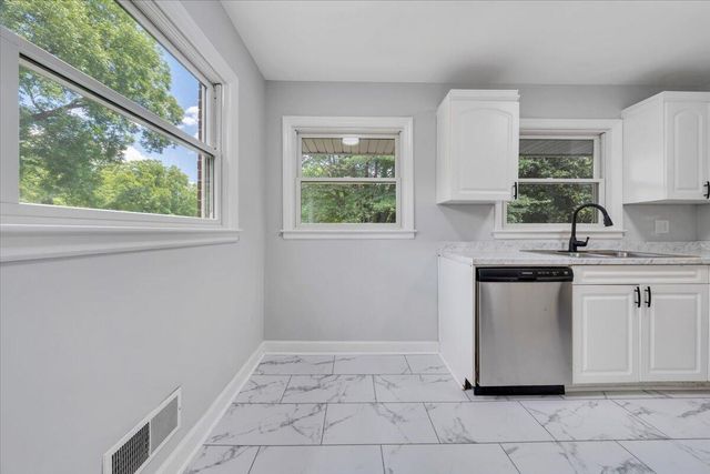 915 Chester AVE, Roanoke, VA 24019