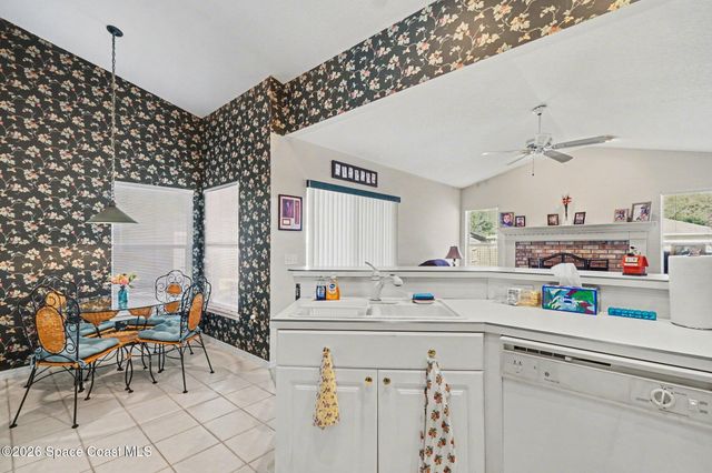 1670 E Spring Ridge Circle, Winter Garden, FL 34787