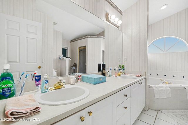 1670 E Spring Ridge Circle, Winter Garden, FL 34787