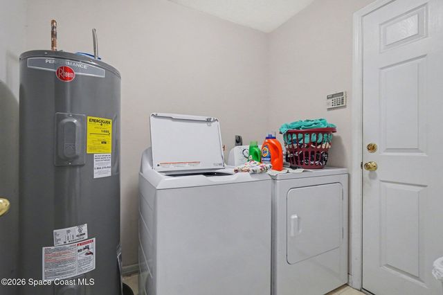 1670 E Spring Ridge Circle, Winter Garden, FL 34787