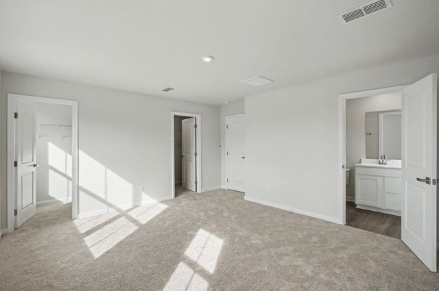 8040 NW Sterling Oaks Dr, Ash, NC 28420