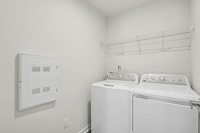 8040 NW Sterling Oaks Dr, Ash, NC 28420