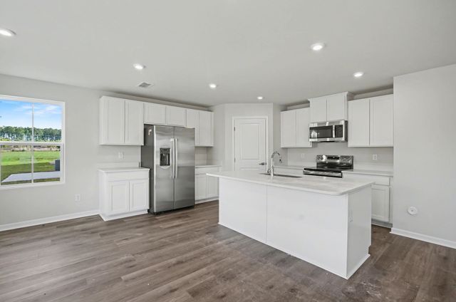 8040 NW Sterling Oaks Dr, Ash, NC 28420