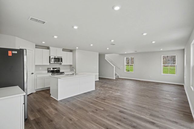 8040 NW Sterling Oaks Dr, Ash, NC 28420