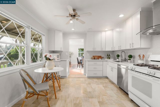 1449 Cape Cod Way, Concord, CA 94521