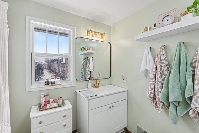 45632 Church Street, Utica, MI 48315