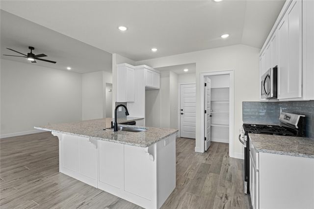 624 NW 65th Avenue, Bentonville, AR 72713