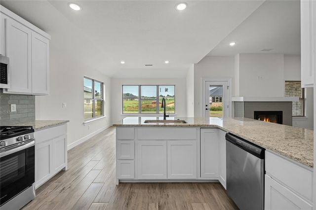 624 NW 65th Avenue, Bentonville, AR 72713