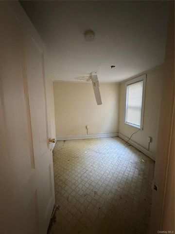41 Gifford Avenue, Poughkeepsie, NY 12601