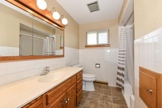 257 Mohawk Road, Janesville, WI 53545