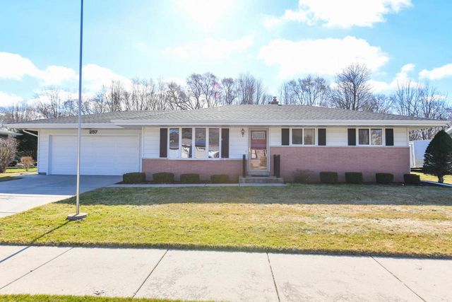 257 Mohawk Road, Janesville, WI 53545