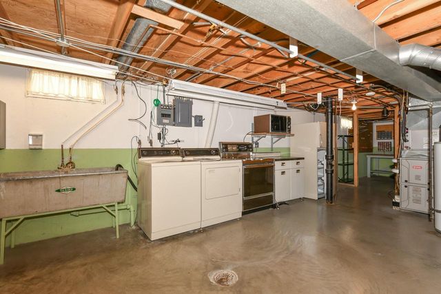 257 Mohawk Road, Janesville, WI 53545