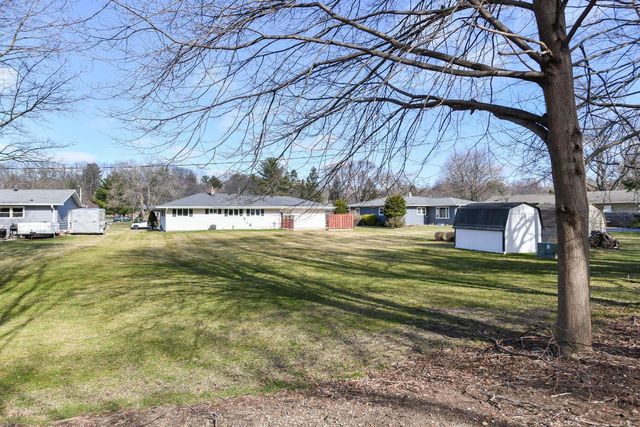 257 Mohawk Road, Janesville, WI 53545