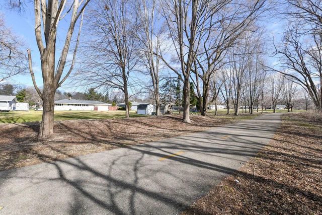 257 Mohawk Road, Janesville, WI 53545