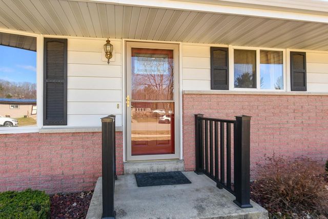 257 Mohawk Road, Janesville, WI 53545