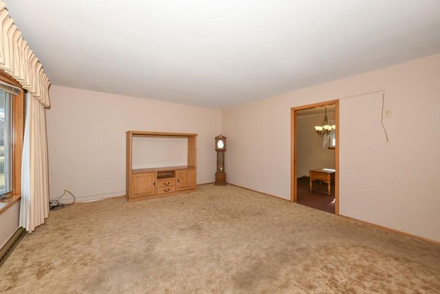 257 Mohawk Road, Janesville, WI 53545