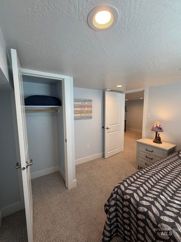 239 Blue Lakes Blvd, Twin Falls, ID 83301