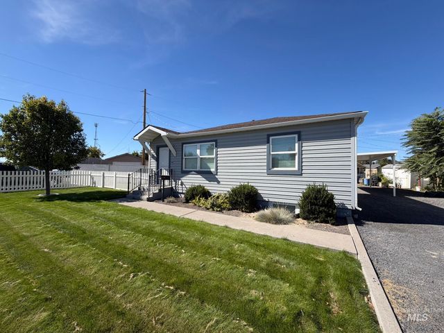 239 Blue Lakes Blvd, Twin Falls, ID 83301