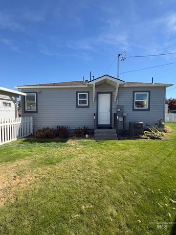 239 Blue Lakes Blvd, Twin Falls, ID 83301