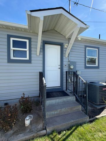 239 Blue Lakes Blvd, Twin Falls, ID 83301