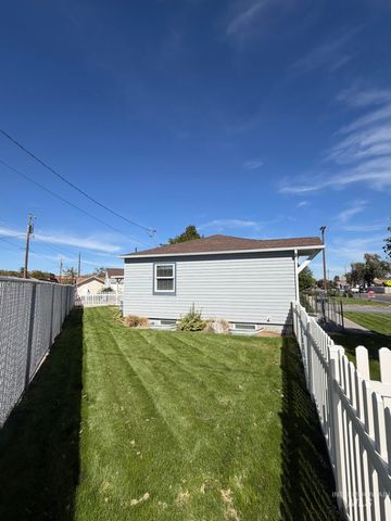 239 Blue Lakes Blvd, Twin Falls, ID 83301