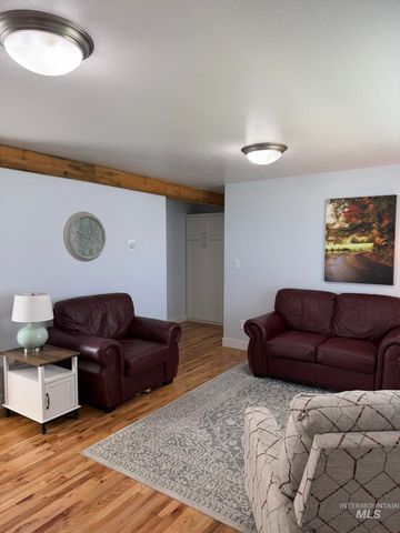 239 Blue Lakes Blvd, Twin Falls, ID 83301