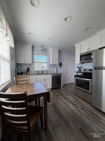239 Blue Lakes Blvd, Twin Falls, ID 83301