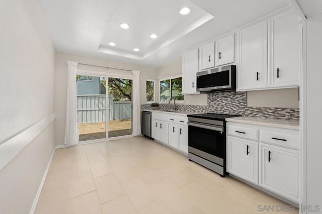 8028 Caminito Mallorca, La Jolla, CA 92037