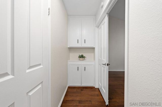 8028 Caminito Mallorca, La Jolla, CA 92037