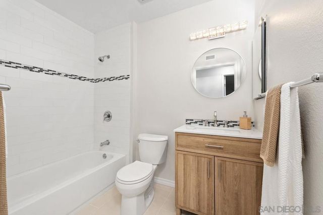 8028 Caminito Mallorca, La Jolla, CA 92037